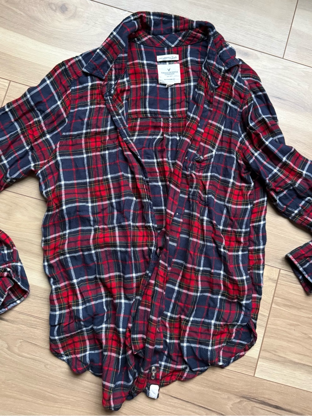 American Eagle Outfitters Red and Navy Plaid Button-Down Shirt